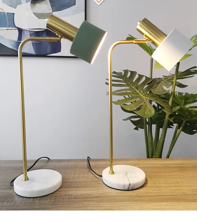 Luminária de Mesa LED Multi-ângulo com Proteção Ocular – Estilo Nórdico