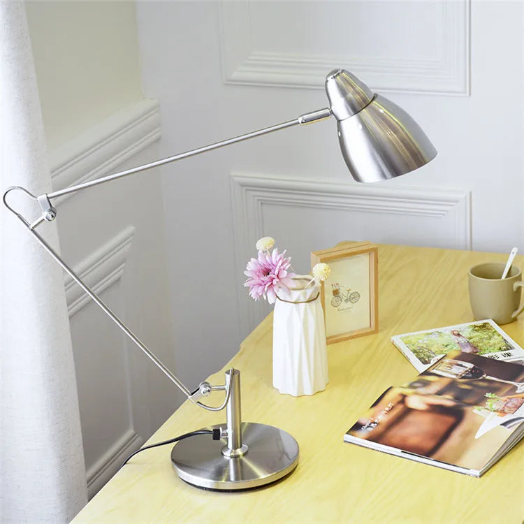 Luminária de Mesa Clássica Braço Longo Ajustável E27 – Com Interruptor