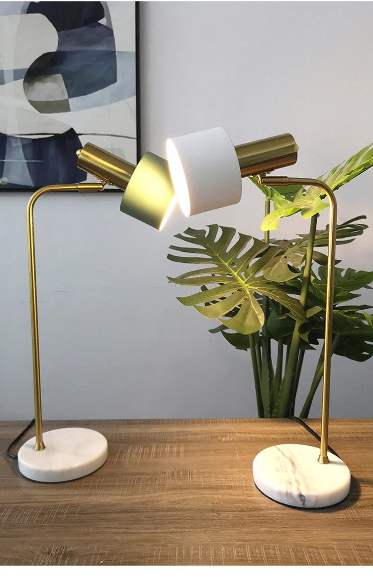 Luminária de Mesa LED Multi-ângulo com Proteção Ocular – Estilo Nórdico