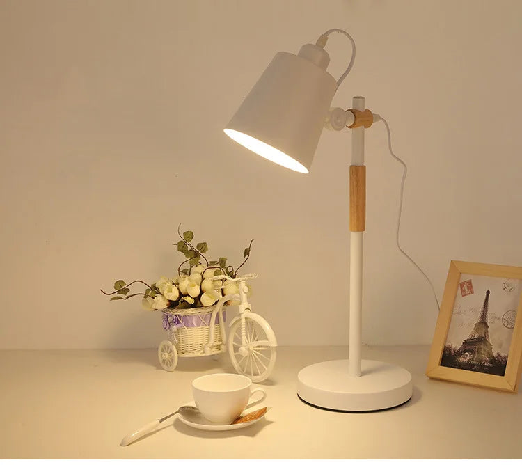 Luminária de Mesa LED Regulável E27 – Estudo, Escritório e Quarto