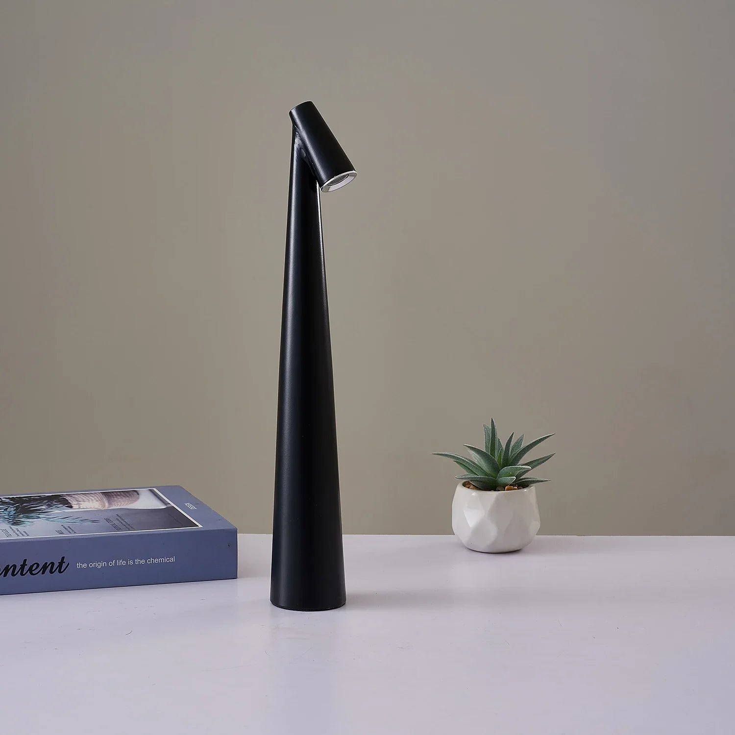 Luminária de Mesa Portátil Metal LED Touch Recarregável – Luz Noturna