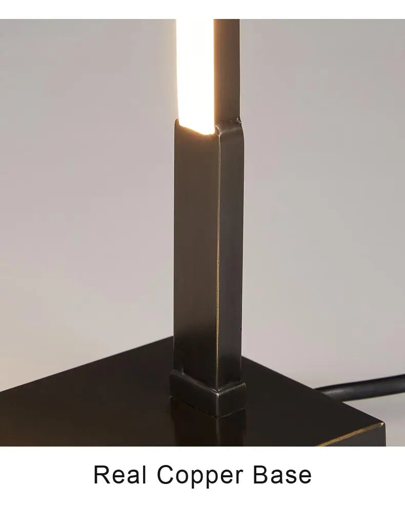 Luminária de Mesa Cobre Real com Cúpula Tecido LED – Quarto e Sala