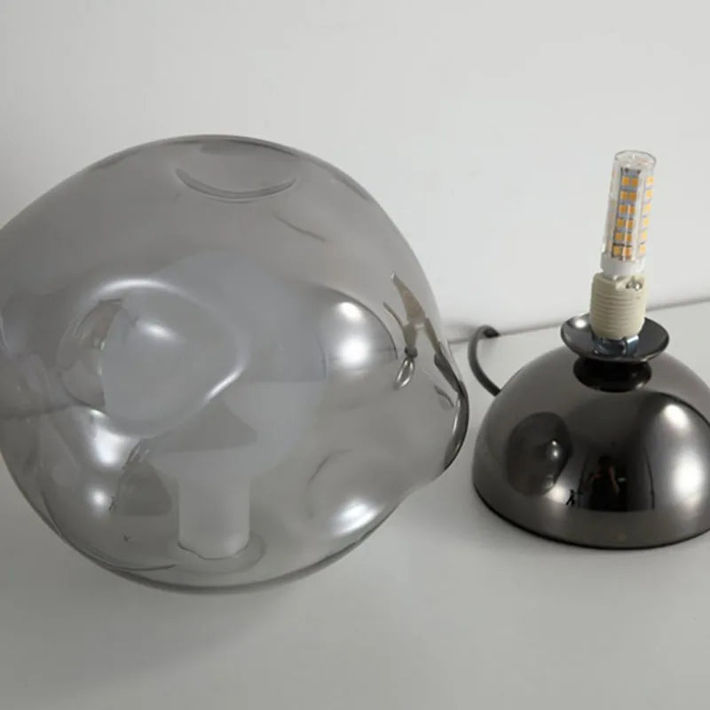 Luminaria de Mesa Armiora - Vidro Texturizado e Metal Escovado - cabeceira escultural