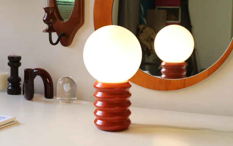 Luminária de Mesa Madeira e Vidro Retrô – Atmosfera Aconchegante para Quarto