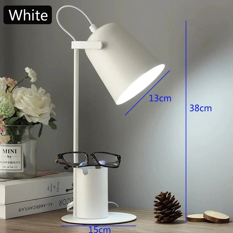 Luminária de Mesa LED com Porta-Caneta e Proteção Ocular – Design Nórdico