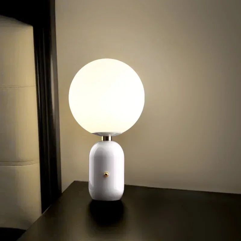 Luminaria de Mesa Arleora - Vidro Texturizado e Latao - cabeceira escultural