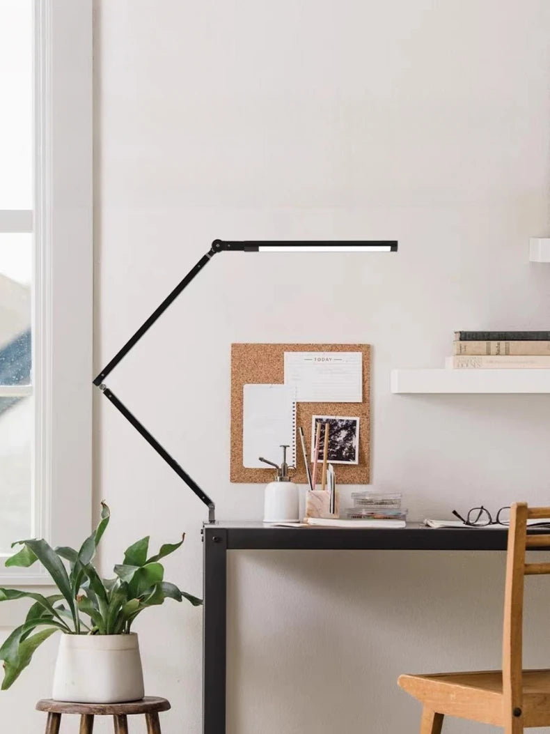 Luminária de Mesa 8W Braço Articulado com Dimmer LED – Proteção Ocular