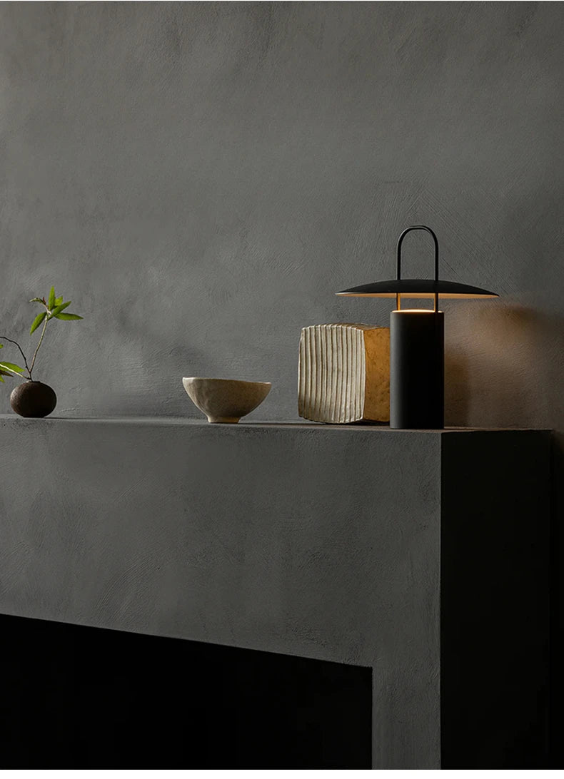 Luminaria de Mesa Ardiina - Acabamento Natural - escritorio contemporaneo
