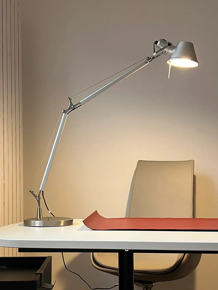 Luminária de Mesa Dobrável Braço Retrátil – LED Proteção Ocular Escritório