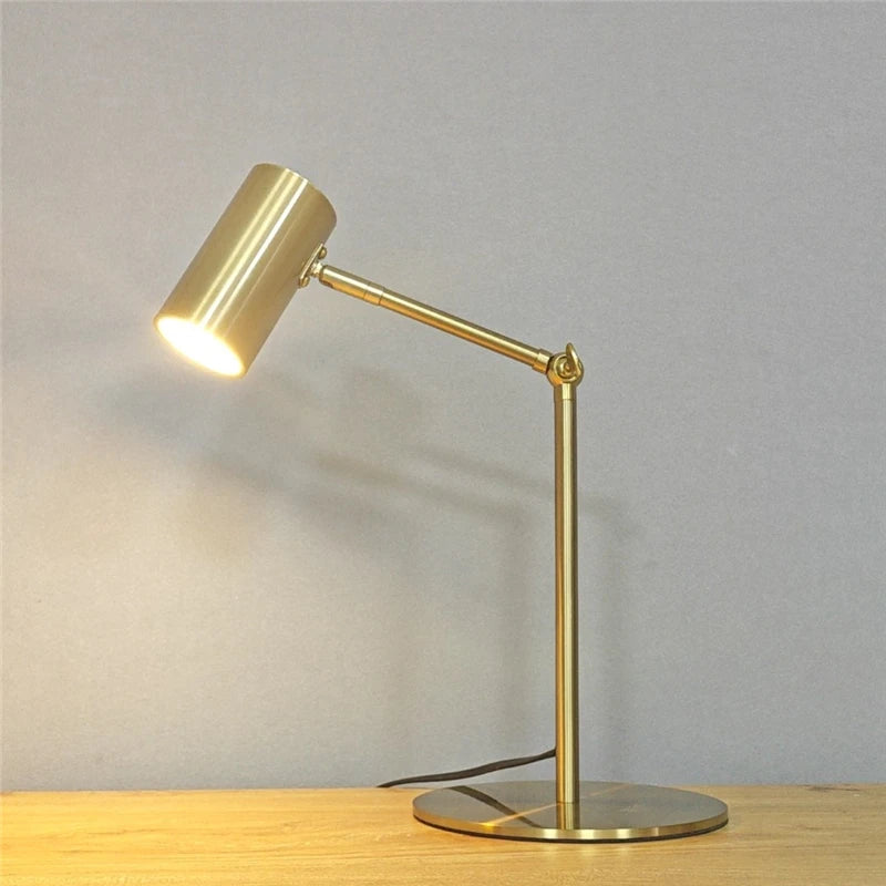 Luminária de Mesa Dourada Nórdica LED – Proteção Ocular para Escritório