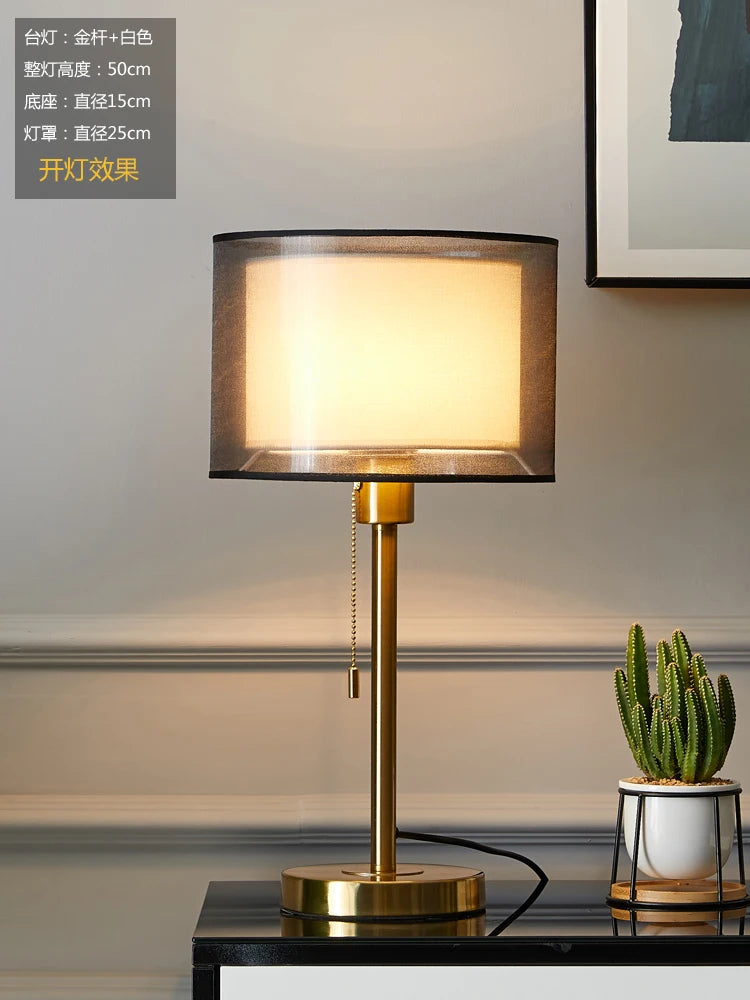 Luminária Mesa Ouro Americana Retrô Nórdica Luxo LED Quarto