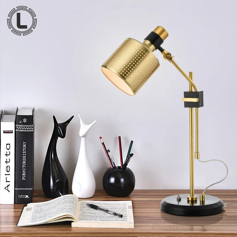 Luminária de Mesa Americana Retrô Dourada – Quarto, Sala e Escritório