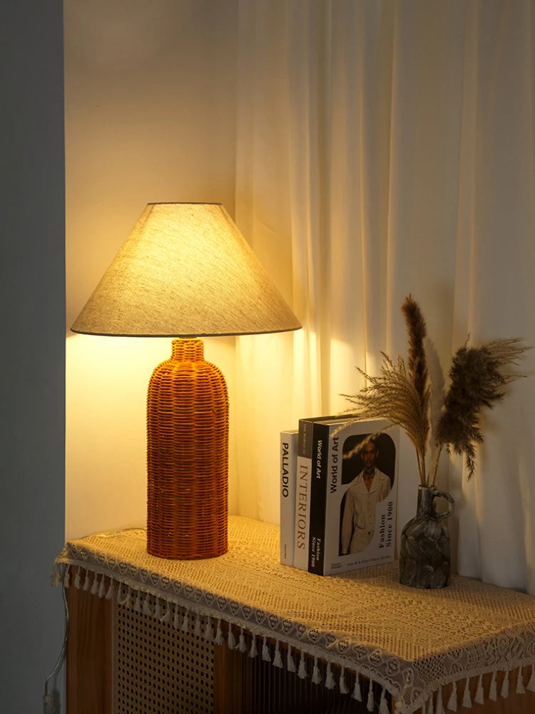 Luminaria de Mesa Avnae - Rattan e Linho - cabeceira japandi