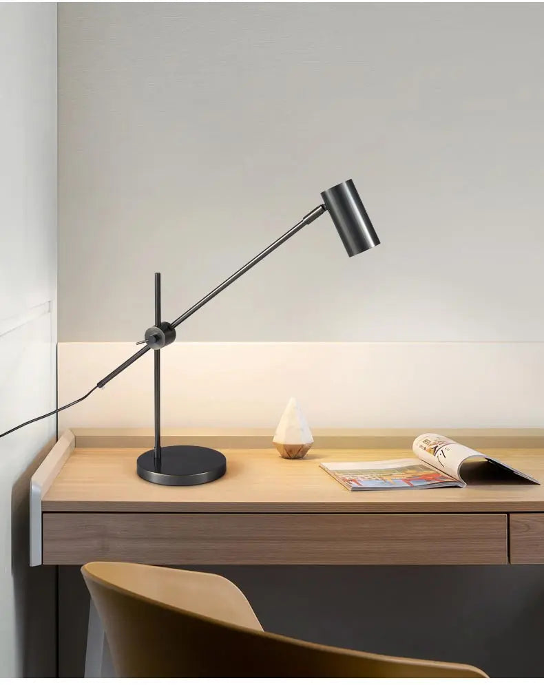 Luminária de Mesa Cobre Real com Cúpula Tecido LED – Quarto e Sala