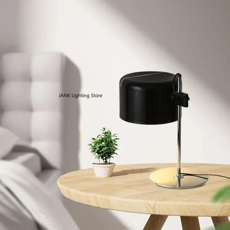 Luminária de Mesa Italiana Preta Minimalista – Designer para Sala e Escritório