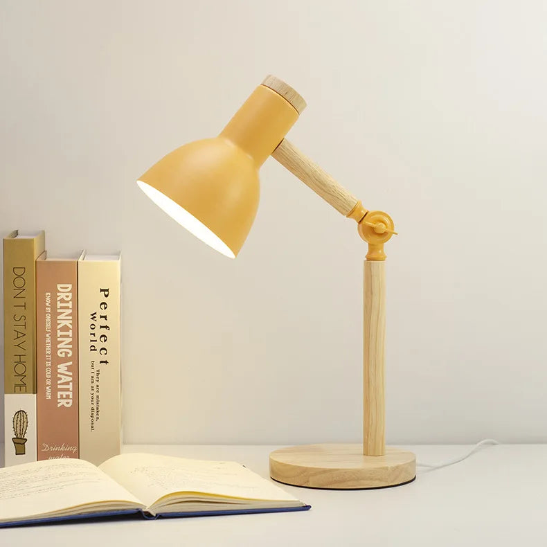 Luminária de Mesa Madeira Nórdica E27 Altura Regulável – Proteção Ocular