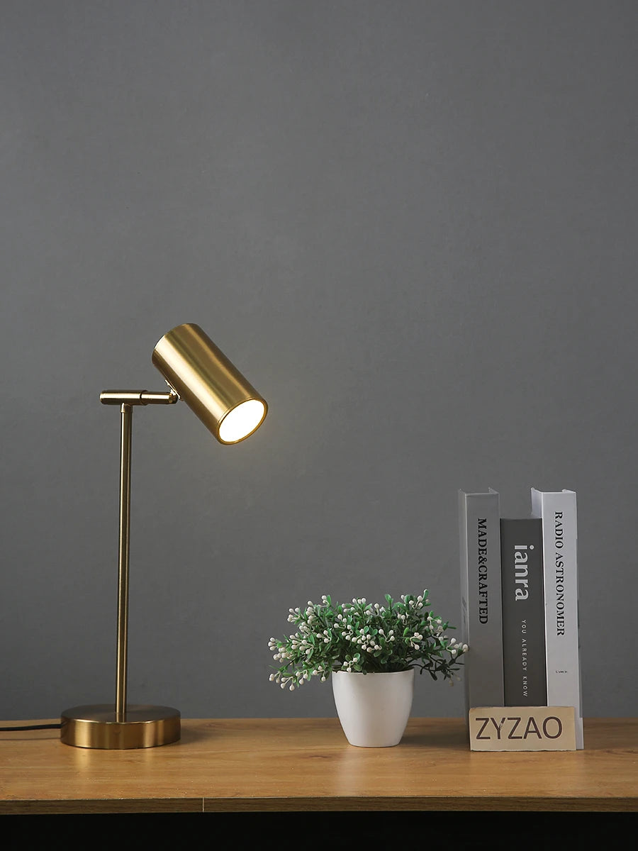 Luminária de Mesa Dourada Nórdica LED – Proteção Ocular para Escritório