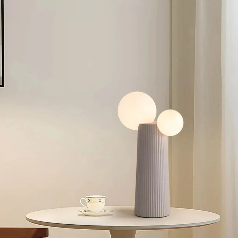 Luminaria de Mesa Arleuna - Acabamento Natural - mesa lateral escultural