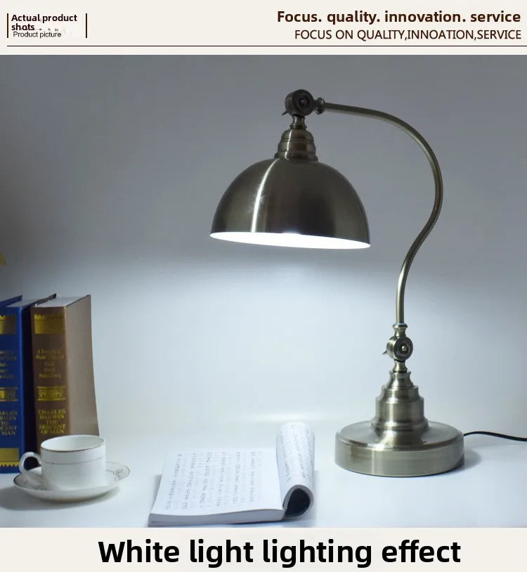 Luminária de Mesa Americana Ferro Forjado Bronze – Sala e Escritório