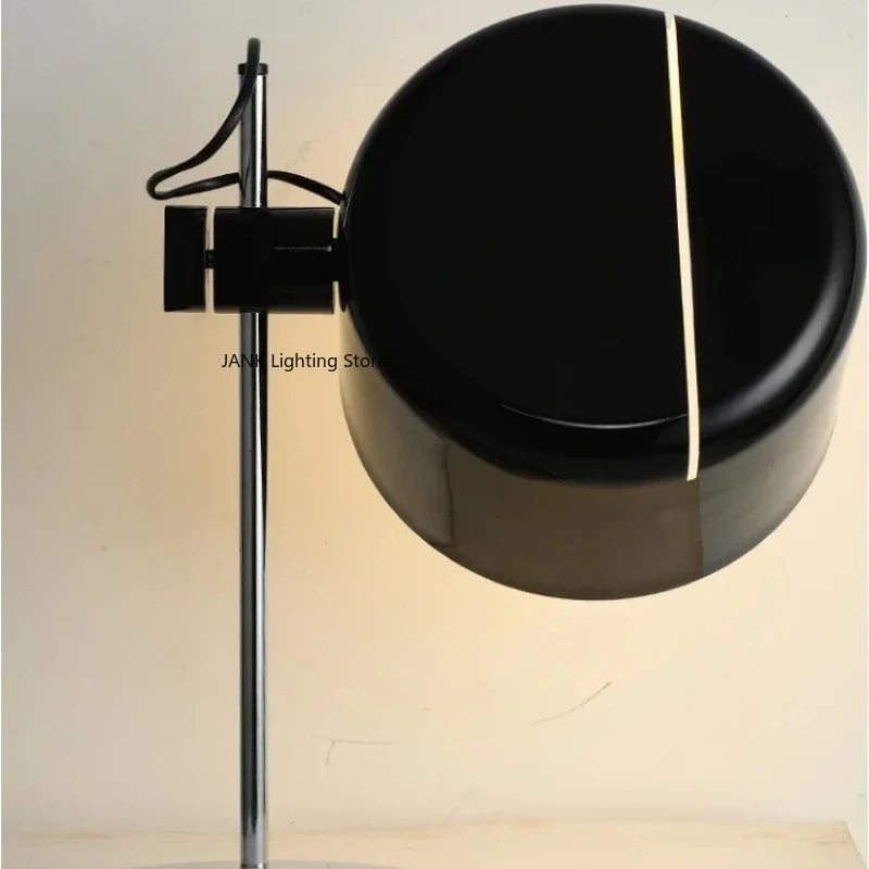 Luminária de Mesa Italiana Preta Minimalista – Designer para Sala e Escritório