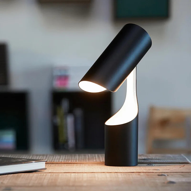 Luminária de Mesa Nórdica Dobrável e Regulável – Escritório, Sala e Quarto