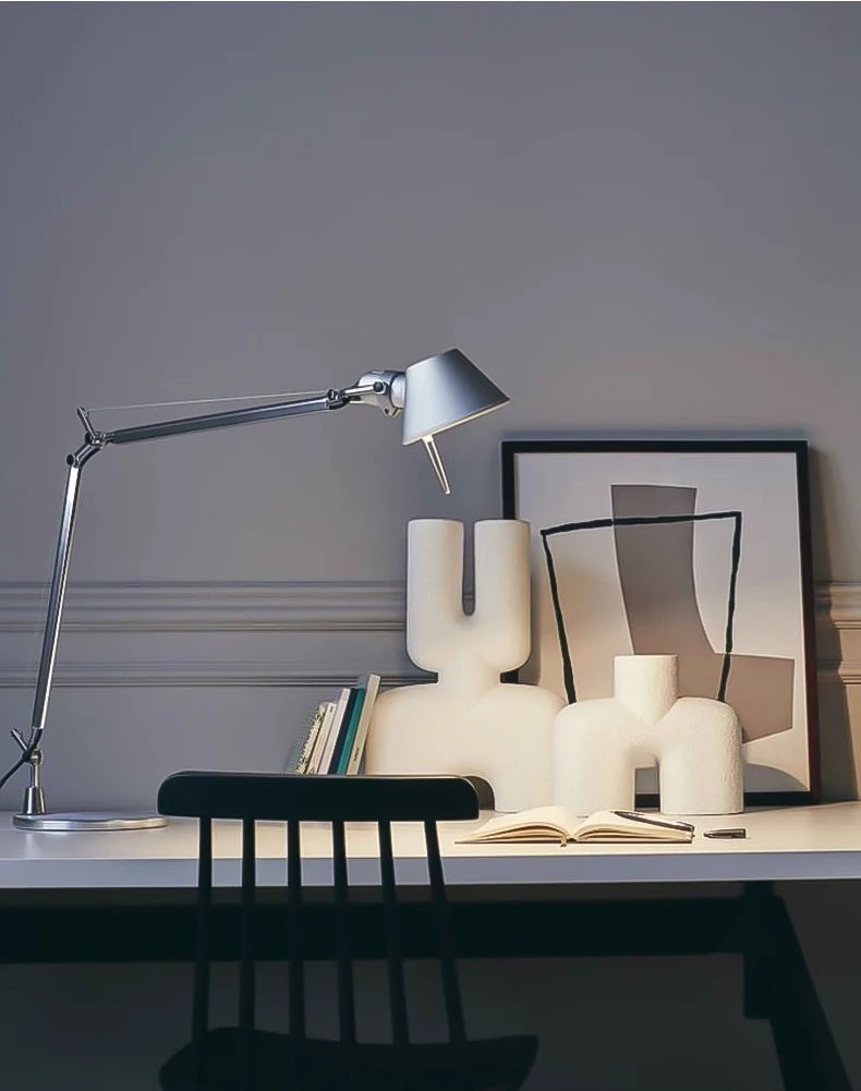 Luminária de Mesa Dobrável Braço Retrátil – LED Proteção Ocular Escritório