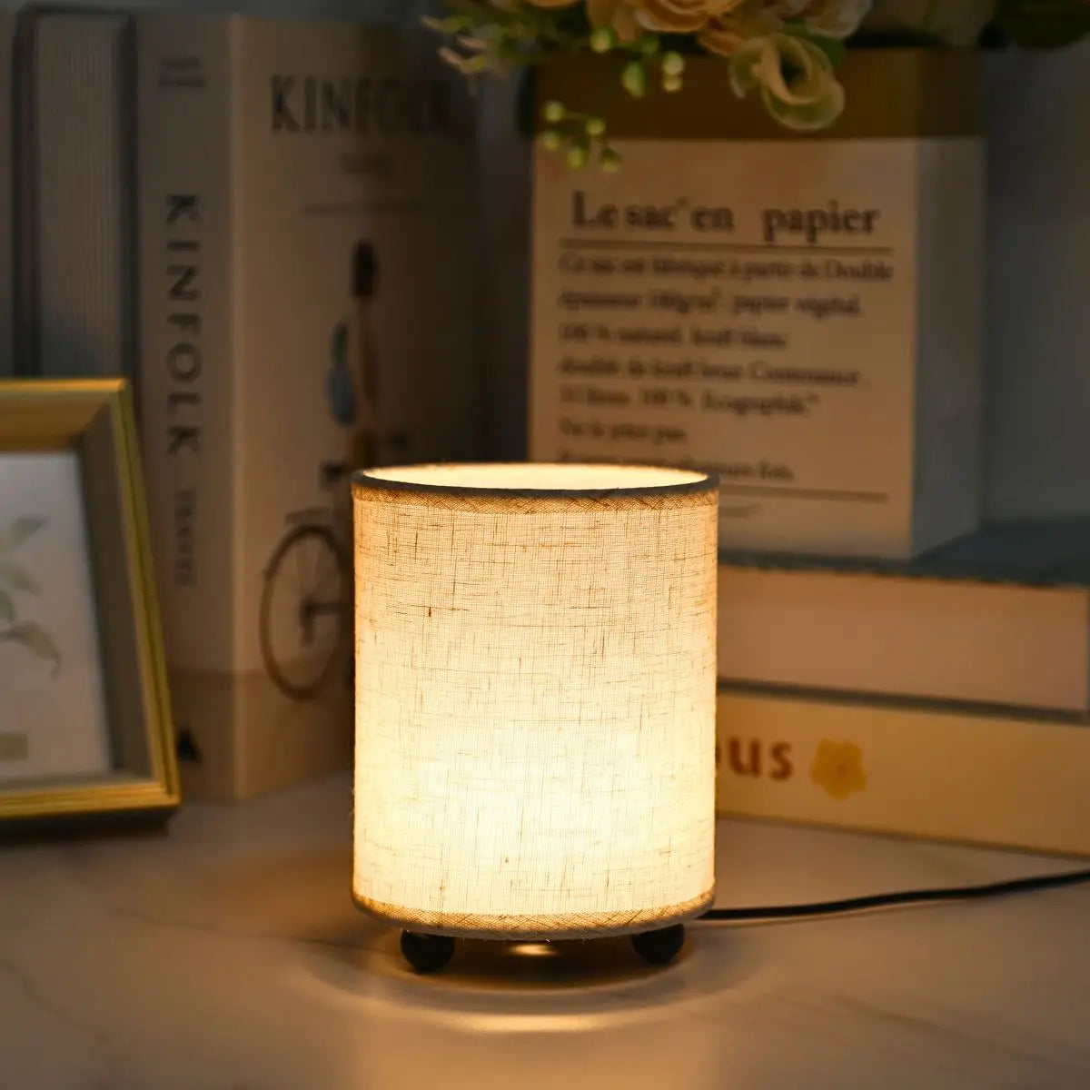 Luminaria de Mesa Avroina - Linho Natural - aparador escultural
