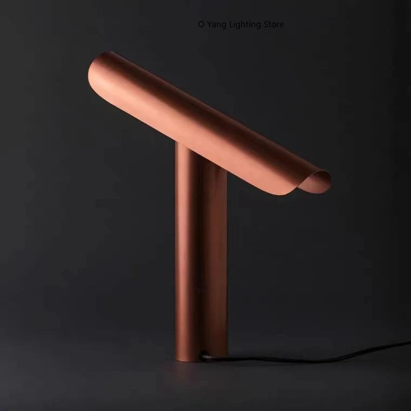 Luminária de Mesa Designer LED para Quarto e Hotel – Minimalista Colorida