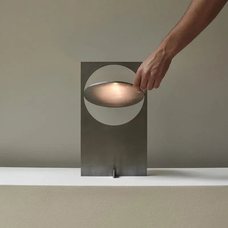 Luminária de Mesa Pôr do Sol Minimalista – Atmosfera de Luxo para Quarto