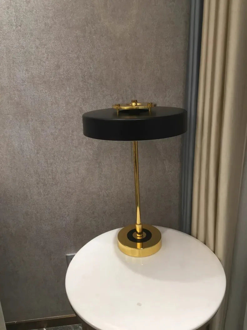 Luminária Retrô Britânica LED Escandinava Mesa Sala Quarto
