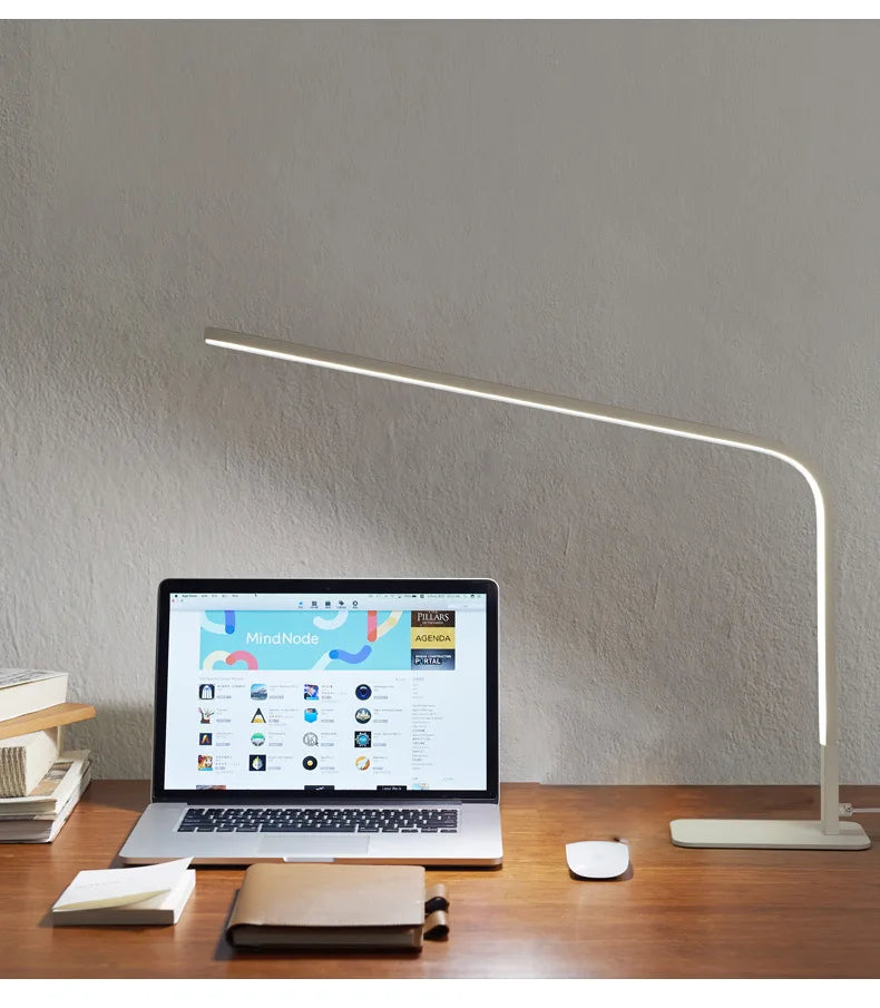 Mini Luminária de Mesa LED USB Recarregável Dobrável – Proteção Ocular
