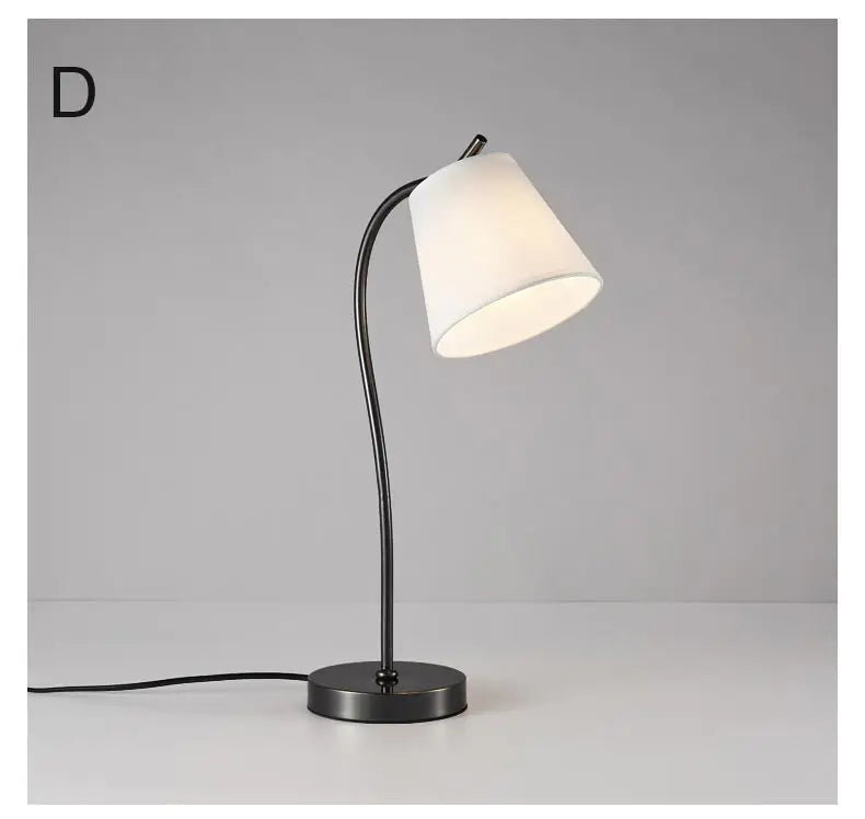 Luminária de Mesa Cobre Real com Cúpula Tecido LED – Quarto e Sala