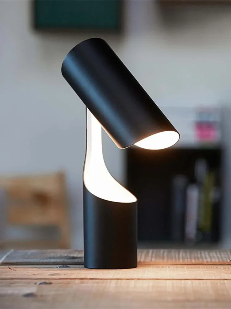 Luminária de Mesa Nórdica Dobrável e Regulável – Escritório, Sala e Quarto