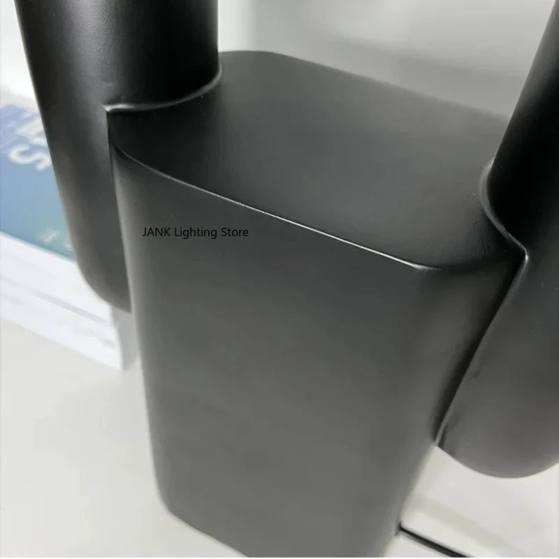 Luminária de Mesa Pós-Moderna LED Resina Dupla Esfera – Luxo Nórdico