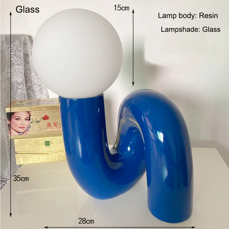 Luminária de Mesa Resina Retrô Artística – Decorativa para Quarto e Sala