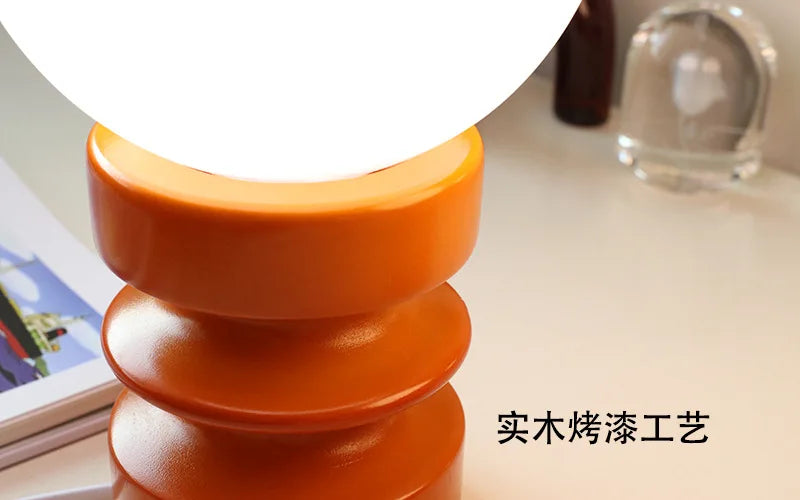 Luminária de Mesa Madeira e Vidro Retrô – Atmosfera Aconchegante para Quarto