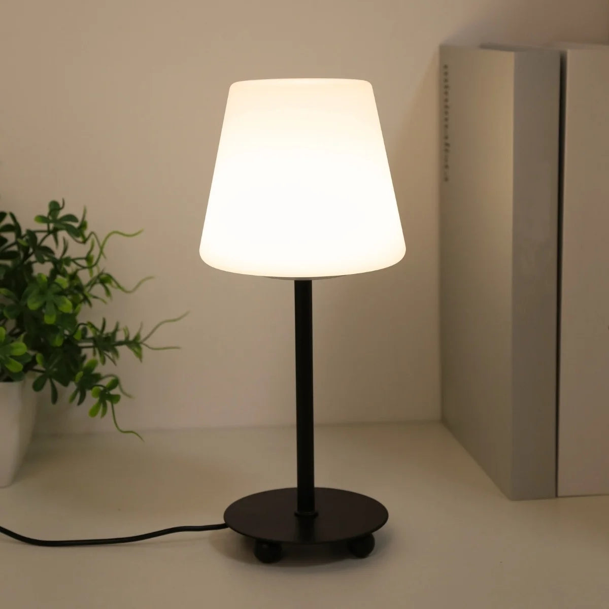 Luminária Cream LED USB 3 Cores Quarto Sala Escritório
