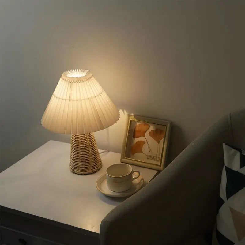 Luminária Rattan Plissada Artesanal Vintage Cabeceira