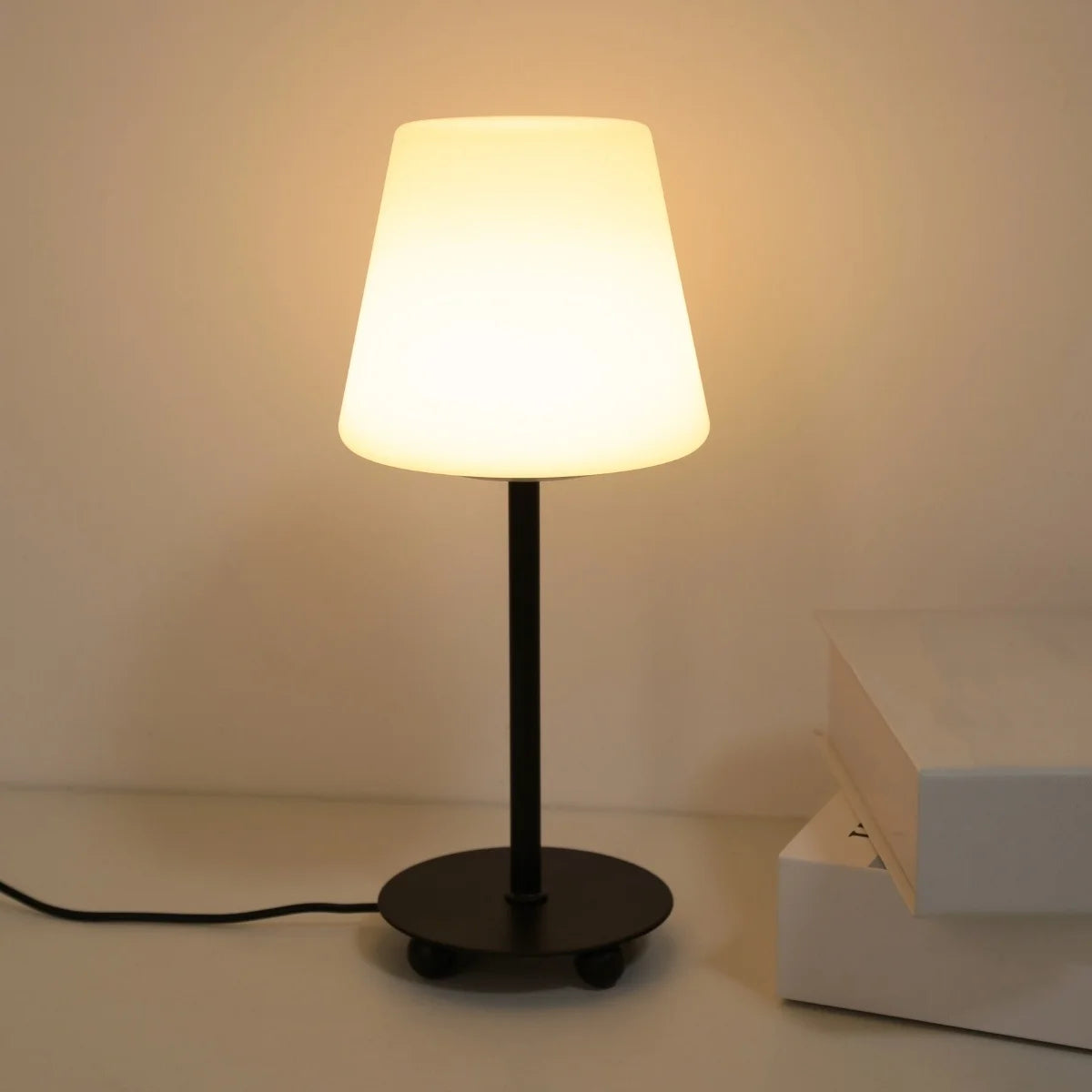 Luminária Cream LED USB 3 Cores Quarto Sala Escritório