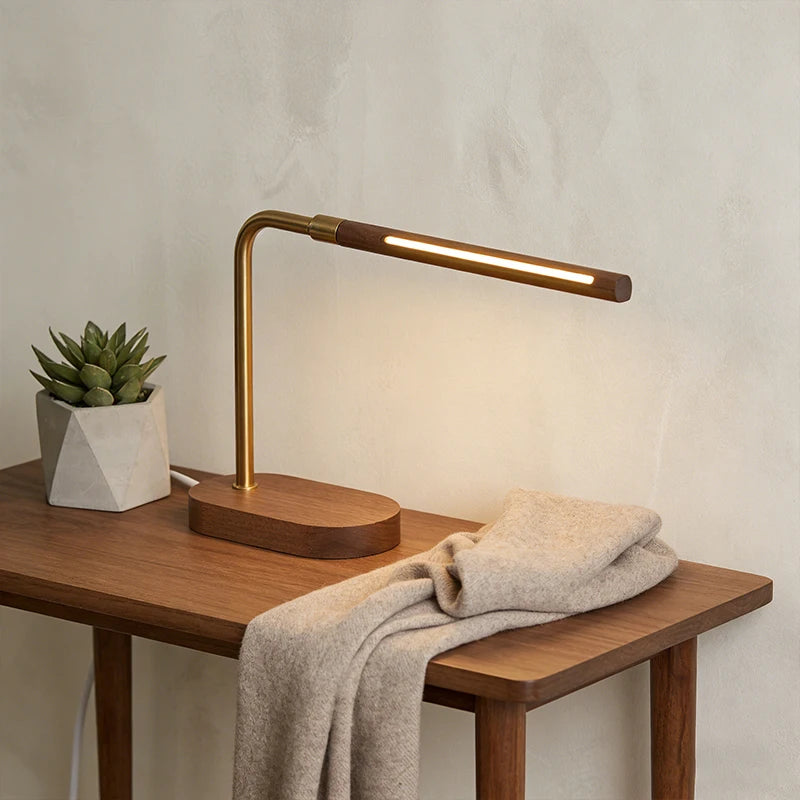 Luminária de Mesa COB Madeira USB com Ângulo Ajustável – Minimalista