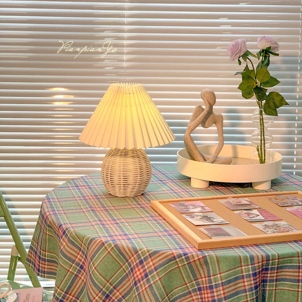Luminária Rattan Bola Plissado USB Vintage Cabeceira Quarto