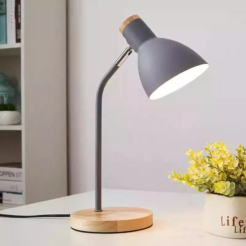 Luminária de Mesa Madeira Macaron Nórdica – Sala e Decoração