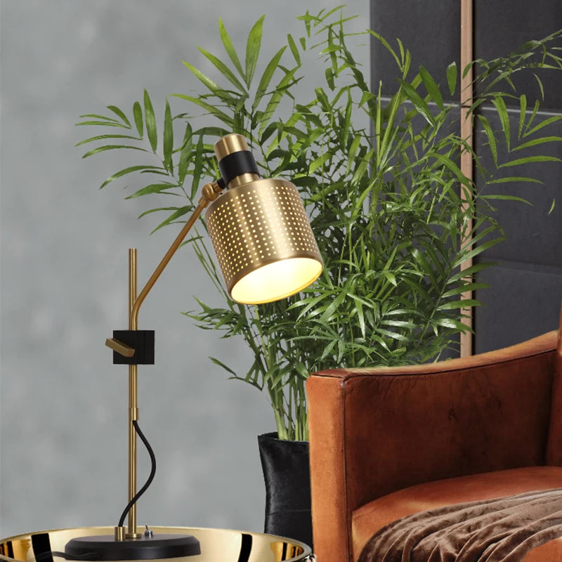 Luminária de Mesa Pós-Moderna Metálica Designer – Sala e Quarto