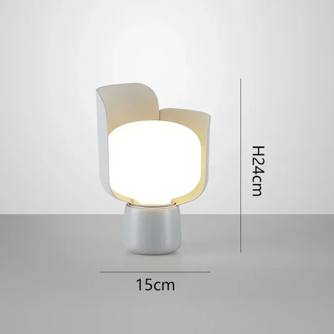 Luminaria de Mesa Arroara - Metal Escovado - mesa lateral escultural