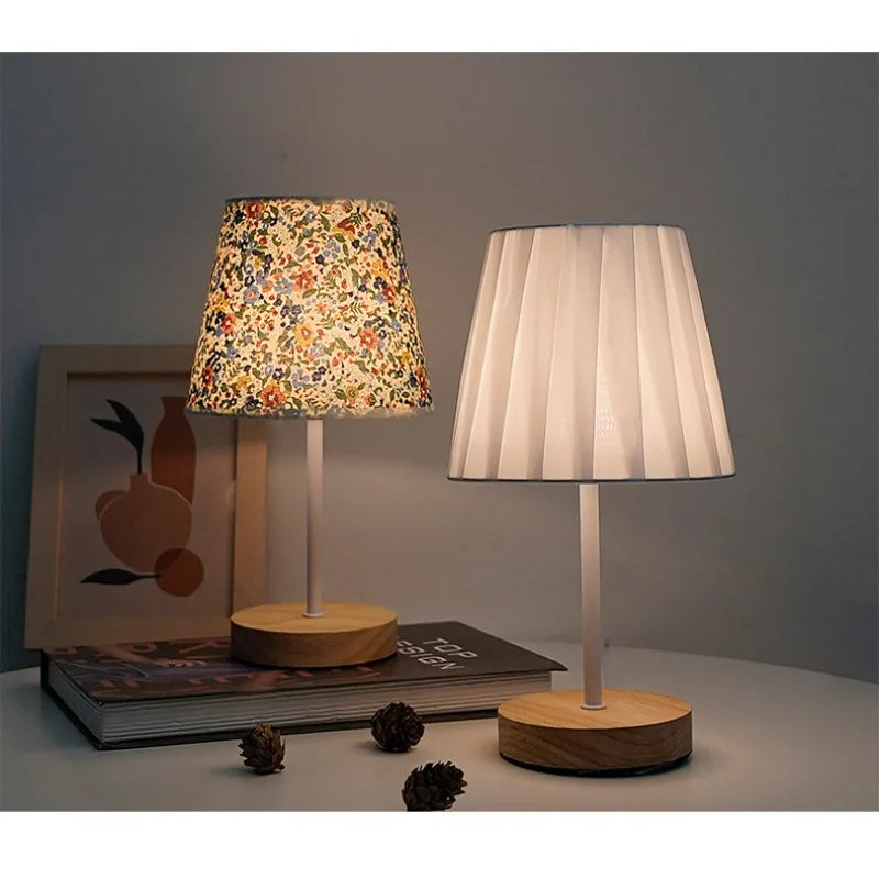 Luminaria de Mesa Avdie - Madeira Nogueira e Linho - cabeceira organico moderno