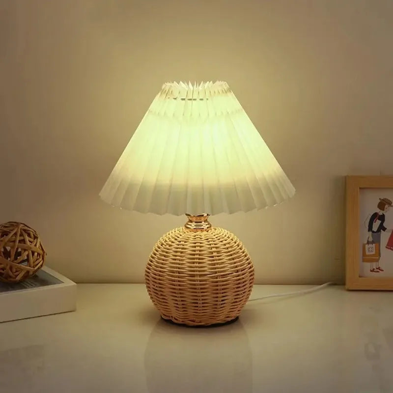 Luminária Rattan Bola Plissado USB Vintage Cabeceira Quarto