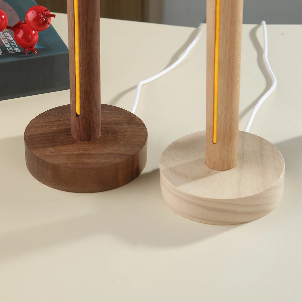 Luminária de Mesa Madeira Natural USB Retrô – Minimalista para Cabeceira