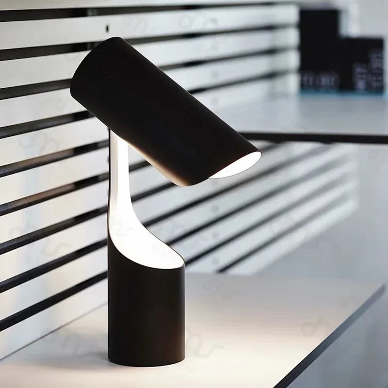 Luminária de Mesa Nórdica Dobrável e Regulável – Escritório, Sala e Quarto