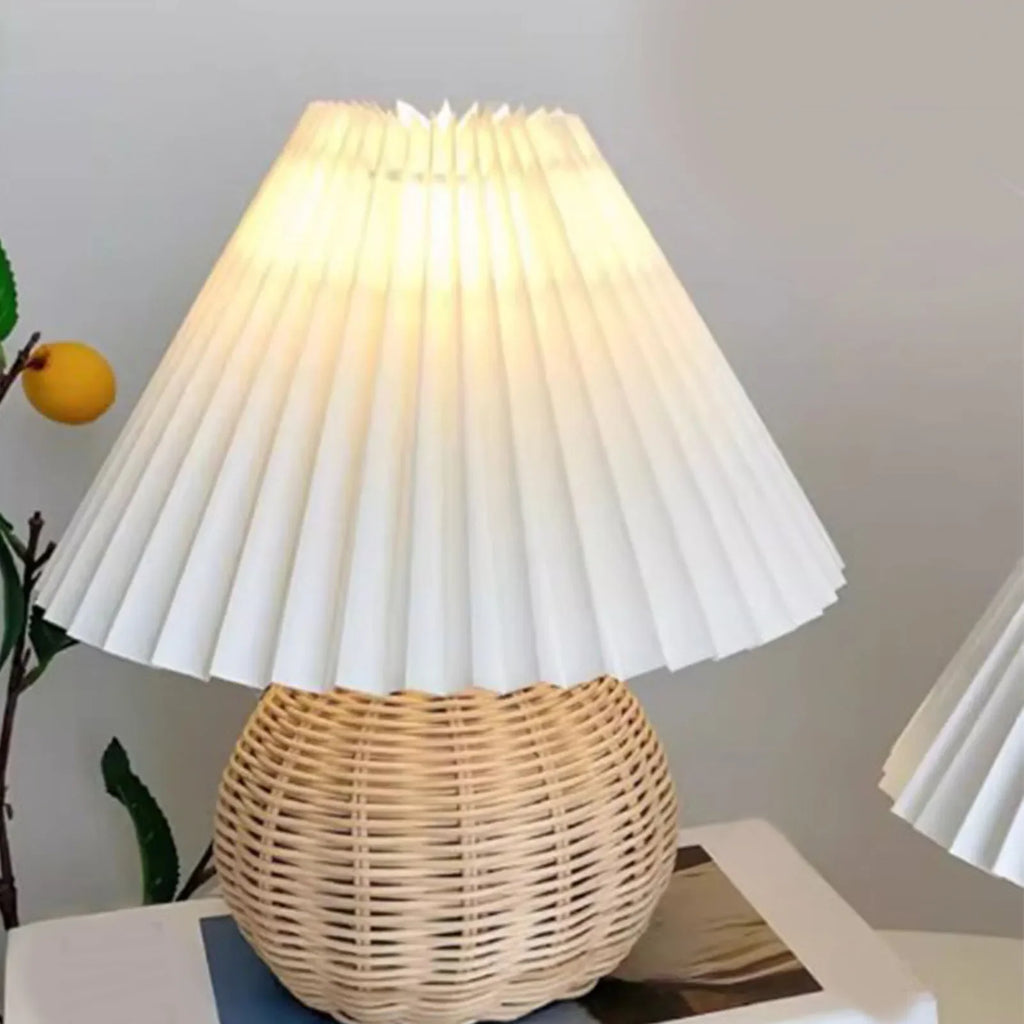 Luminária Mini Rattan Plissada Cabeceira Sala Vintage Boho