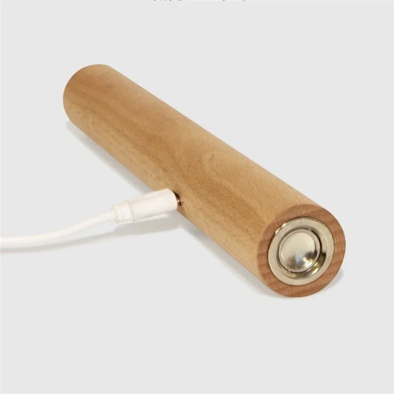 Luminária de Parede Madeira Magnética Girátória 360° USB – Quarto e Sala